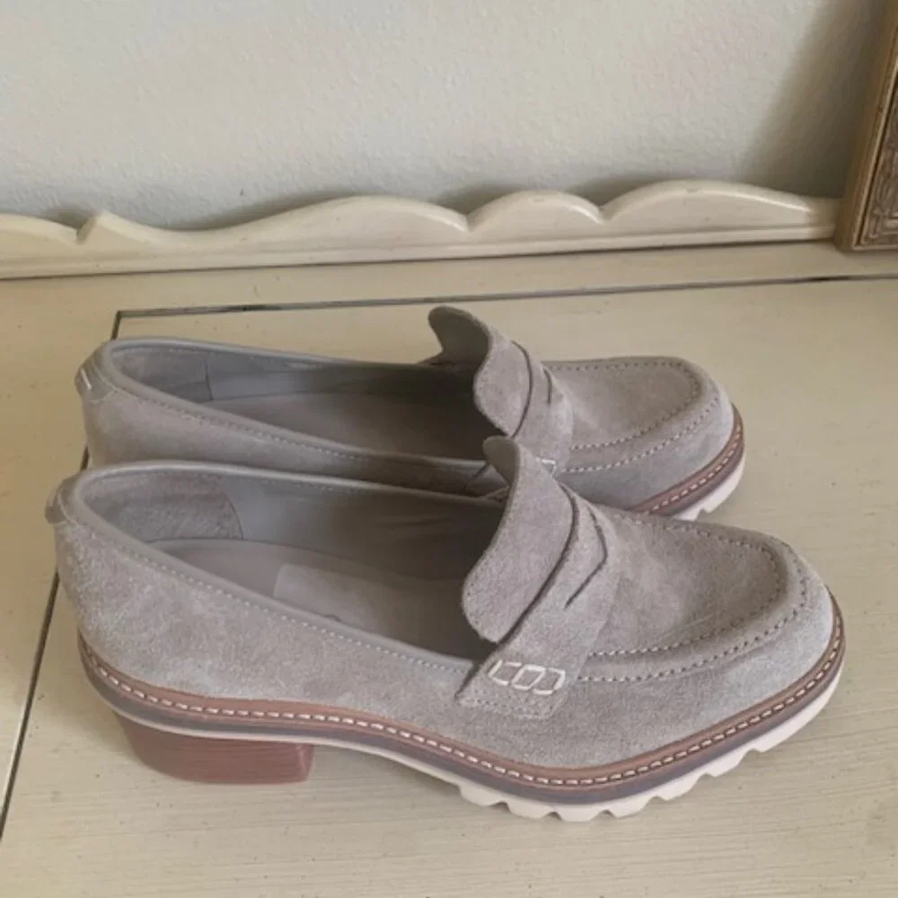 Bernardo Heels | Bernardo SA42J Selma Suede Leather Beige Stacked Block 1.75” He - Picture 4 of 9